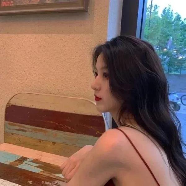 假冒女团